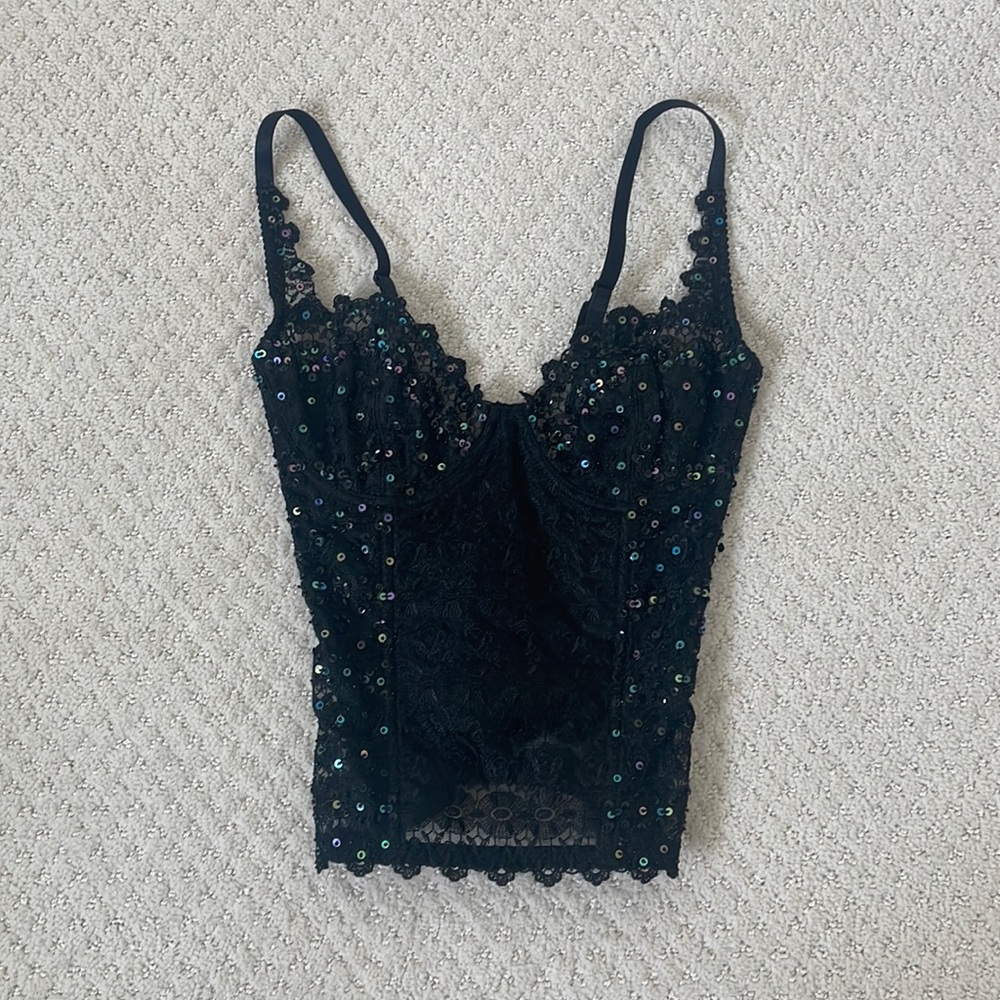 Gorgeous sequins corset top with lace detail and mesh back